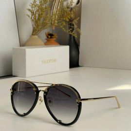 Picture of Valentino Sunglasses _SKUfw47034214fw